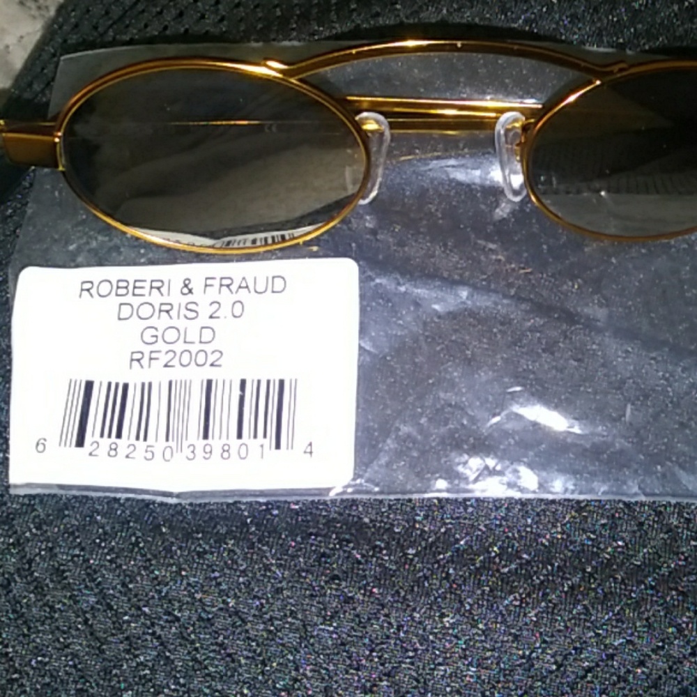 Roberi & Fraud Womens Sumglasses